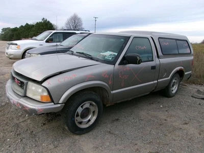 Driver Headlight GMC Canada Only Fits 98-05 BLAZER S10/JIMMY S15 2190383 - Image 1 of 4
