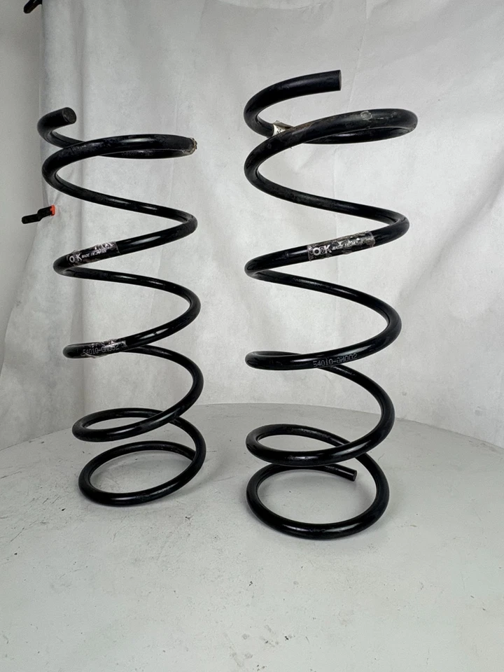 Par de muelles helicoidales delanteros 94 Nissan Sentra XE 1,6 L Foto 1 de 3