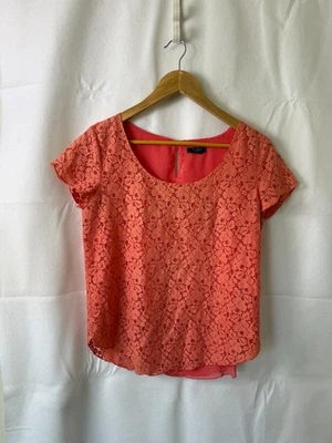 Camiseta de manga corta Aritzia Tatula de encaje talla mediana Y2K rosa naranja núcleo femenino Foto 1 de 4
