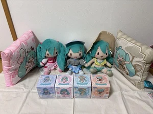 Juego de Peluche y Mini Figura Hatsune Miku Serie Conceptual Paquete de 9 Piezas - Imagen 1 de 5