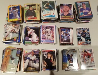 ENORME LOTE DE 500 tarjetas de béisbol MLB Cleveland Guardian/Indian HOF RC estrellas + BONO Foto 1 de 4