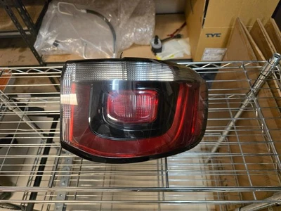 Jeep Compass 2017-21 - lado derecho - luz trasera halógena 55112838AA Foto 1 de 4