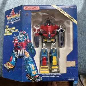 De colección 1985 Matchbox Voltron Miniatura Vehículo Equipo Nueva Caja Libre de Humo 700002 - Imagen 1 de 12