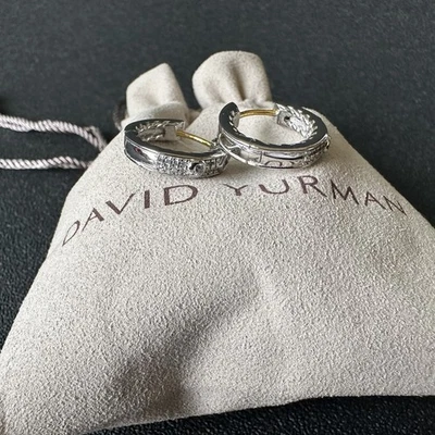 Pendientes Huggie Renacimiento Moderno David Yurman 12.3*4mm Plata 925 con Diamantes Foto 1 de 4
