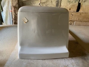 Cisterna Armitage Shanks Concept CC solo en Chablis *desnuda* totalmente nueva - Imagen 1 de 6