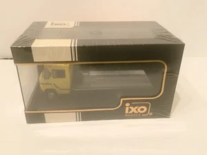 Camión de remolque Mercedes Benz L.608 D 1980 1/43 cabina amarilla hecho por IXO CLC209 - Imagen 1 de 4