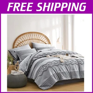 All-Season Microfiber Bedding Set: Geometric Tufted Comforter with Sheets - Picture 1 of 9
