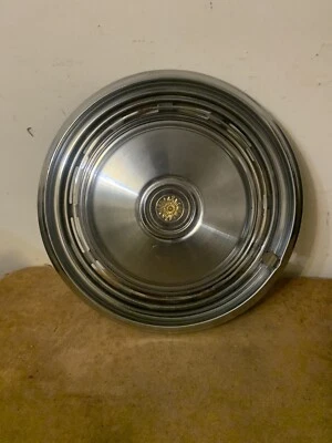 1973 1974 Pontiac GRAND SAFARI GRAND VILLE 15” HUBCAP WHEEL COVER Foto 1 de 4