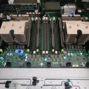 2 x Cpus pour processeurs DELL POWEREDGE R720 E5-2620V2 2,1GHz avec dissipateurs de chaleur - Photo 1/2
