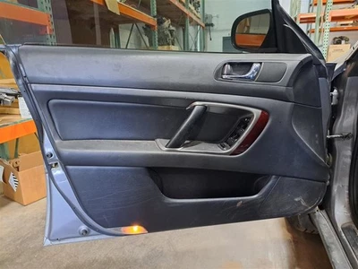 2008 Legacy Outback Lh Driver Side Front Door painel de acabamento interno preto D20 - Imagem 1 de 4