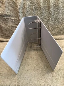 4" binder with 3 - D rings, white - Picture 1 of 9