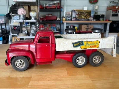 Vintage Buddy L Repair-it Unit Truck Red & White Pressed Steel - Image 1 of 4