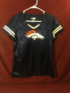 Denver Broncos NFL Team Apparel Womens Jersey Style Shirt Team Logo Large - Foto 1 di 3