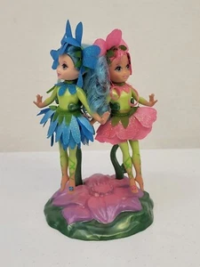 Barbie Fairytopia 2004 Petal Pixies Fairies Mattel Quilla and Questina w/ Stand - Picture 1 of 9