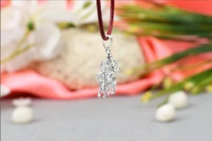 SILVER DURGA MA KALI AMBE PENDANT NECKLACE YOGA JAPA OM YANTRA MANTRA OM - Picture 1 of 3