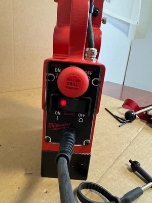 Milwaukee 4270-21 Magnetic drill press with case and accessories - Image 1 of 2