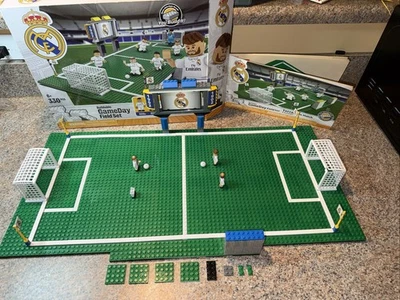 2017 Real Madrid Buildable GameDay Field Set With Box Fly Emitates - Image 1 of 4
