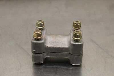 2004 Polaris Sportsman 600 Twin HANDLEBAR HANDLE CLAMP MOUNT A134 - Imagem 1 de 4