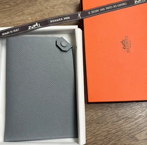 NEW HERMÈS Hermes Tarmac Passport Holder Gris Pantin Gray Grey Epsom Leather - Picture 1 of 3