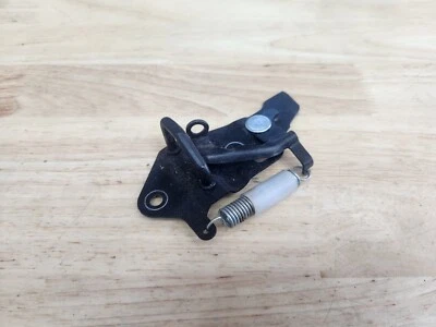 Scion FR-S 2013-2016 Brz tapa inferior maletero bloqueo pestillo Striker SU003-01467 Foto 1 de 4