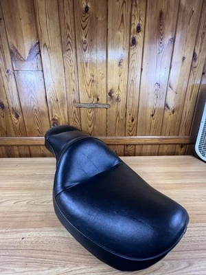 2004-2005 Harley Davidson Dyna 枕头外观旅游座椅鞍座 52231-04 — 第 1/4 张图片