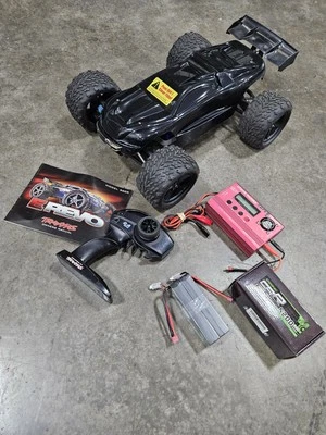Traxxas E Revo 1/10 Scale Original Brushed RTR (Clean) + new batteries + charger - Image 1 of 4