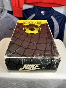 VTG 1989 Nike Soccer Shoes Air Attack Speed W/OG Box Sz 8 Strike Force 80s 90s - Picture 1 of 24