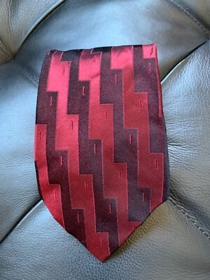 Corbata para hombre DKNY corbata roja granate geométrica seda texturizada 3,75"x57,5" Foto 1 de 4