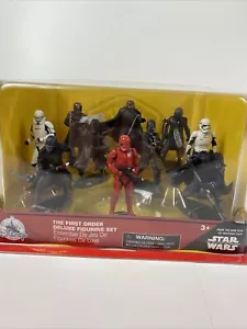 Star Wars: The Rise of Skywalker Deluxe Play Set The First Order Disney New Box - Picture 1 of 7
