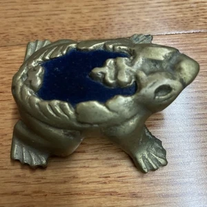 Vintage Frog Pin Cushion Needle Holder - Picture 1 of 5