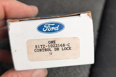 Nuevo de Lote Antiguo 1980 1981 Ford F-100 F-150 F-250 F-350 Bronco RH Conjunto de Control de Cerradura de Puerta Foto 1 de 4