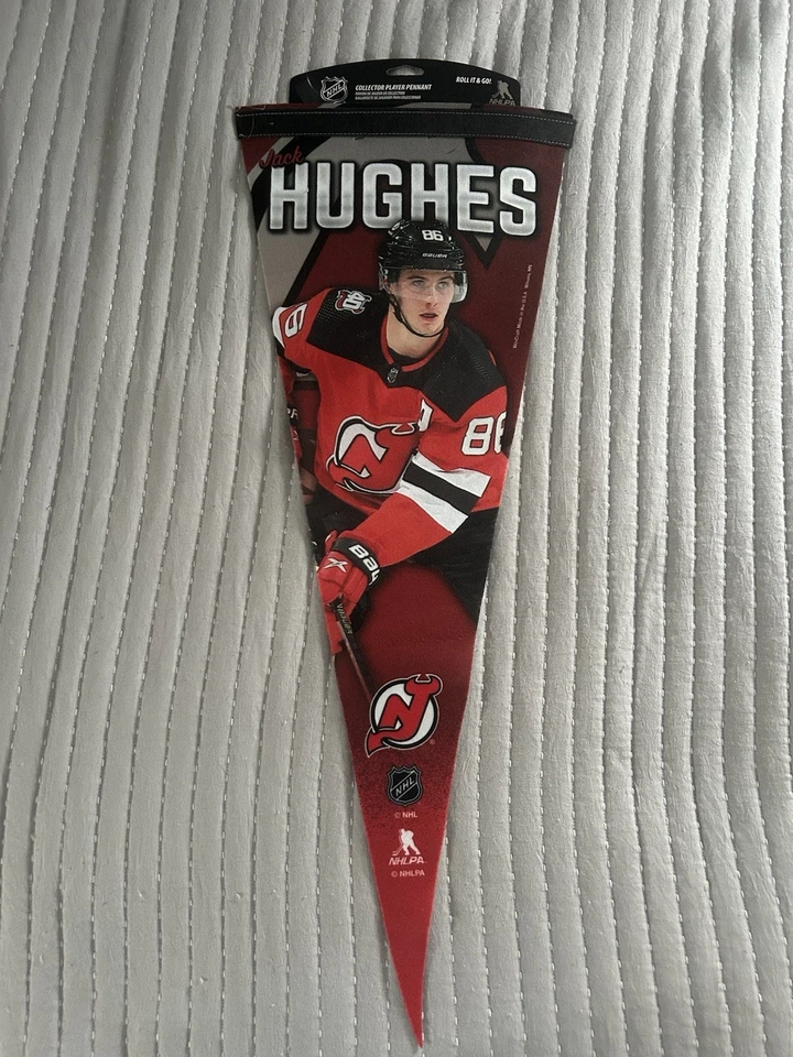 Jack Hughes New Jersey Devils Wincraft NHL Coleccionista Jugador Banderín 12 x 30 Foto 1 de 3
