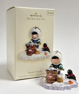 2007 Hallmark Keepsake ""Frosty Friends"" 28. Serie Eskimo & Pinguin Eis - Bild 1 von 5