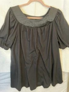 Liz Lange for Target Maternity Women Top XXLARGE Short Sleeve Black Quilted neck - Picture 1 of 5