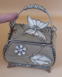 Frosted Glass Trinket Pot with Flower design and Butterfly on lid - Picture 1 of 10