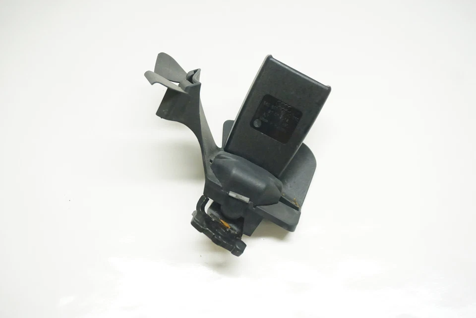 2013-2016 AUDI ALLROAD REAR Seat Belt Buckle 8K0-857-740-AC - Image 1 of 3