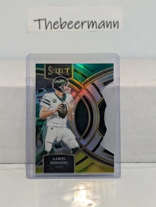 2023 Panini Select Premier Level #121 Aaron Rodgers Green/Yellow Prizm Die-Cut - Picture 1 of 2