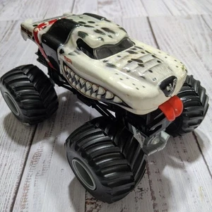 Dalmatian Monster Mutt Hot Wheels Monster Jam 1:24 4x4 Oversized Die Cast Truck - Picture 1 of 8