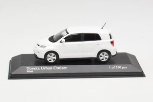 400166960 Toyota Urban Cruiser White Minichamps 1/43 - Picture 1 of 3
