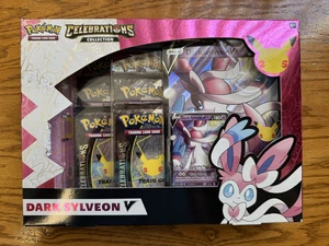 Pokemon TCG: Celebrations Dark Sylveon V Collection Box! Neu, werkseitig versiegelt! - Bild 1 von 2