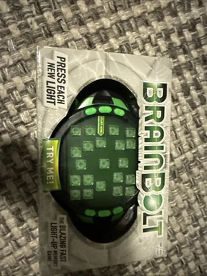 Educational Insights BrainBolt Brain Teaser jogo de memória iluminado NOVO - Imagem 1 de 2