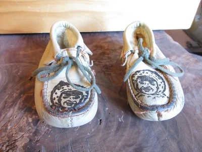 Vintage Small Child's Hand Stitched Moccasins Eskimo ? Marked 1930 on Bottom - Image 1 of 4