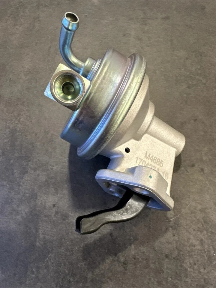 Bomba de combustible mecánica Herko BM41383 para Chevrolet GMC G10 G1500 G20 G2500 79-88 Foto 1 de 4