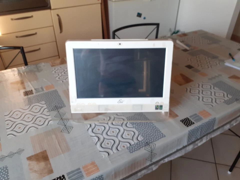 ASUS EEE TOP PC  all-in-one Et  1602 Ram 1 GB HDD 160 GB - Immagine 1 di 3