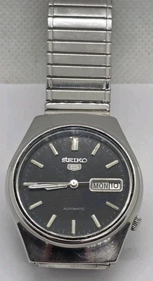 Vintage Seiko 5 Mens Automatic Day/Date Mechanical Watch - Black Dial 6309-8800 - Image 1 of 4