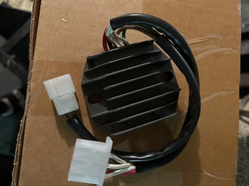 RICKS 1980-1981 Yamaha XS400S Special REGULATOR / RECTIFIER 10-404 2112-1346 - Image 1 of 1