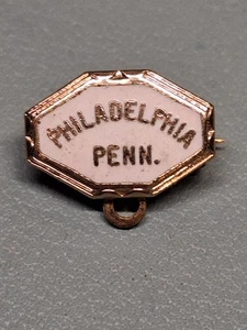 VINTAGE PHILADELPHIA PENNSYLVANIA weiße SOUVENIR ANSTECKNADEL - Bild 1 von 3