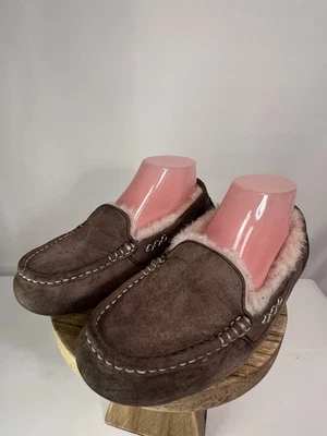 Zapatilla Ugg Ansley para mujer 8 cuero piel de oveja castaño Foto 1 de 4