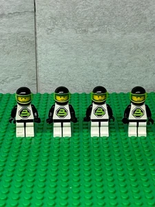 4 LEGO Classic Space Blacktron 2 Minifigures With Air Tanks Vintage - Picture 1 of 2