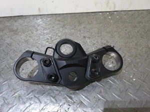 2023-2026 Suzuki GSX8R OEM UPPER TRIPLE TREE CLAMP - Picture 1 of 13